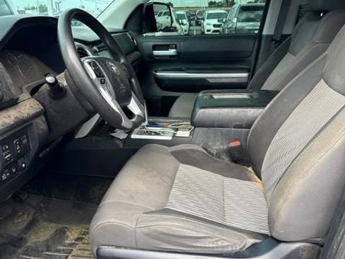 Used 2017 Toyota Tundra SR5 AWD/4WD image 5
