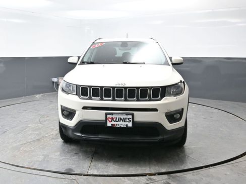 Used 2019 Jeep Compass Latitude w/ Cold Weather Group image 6
