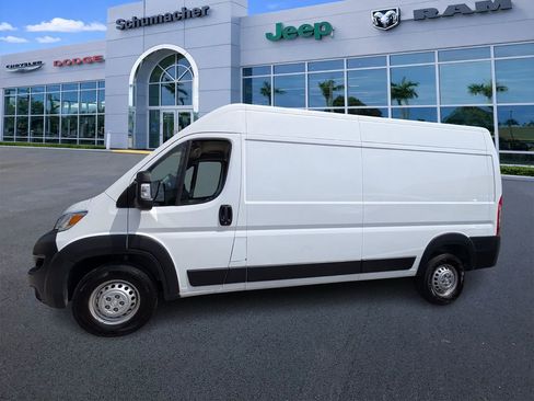 Used 2025 RAM ProMaster 2500 w/ Convenience Group FWD image 4