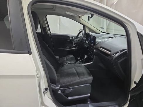 Used 2019 Ford EcoSport SE image 2
