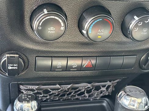 Used 2014 Jeep Wrangler Sport w/ Quick Order Package 24S AWD/4WD image 17