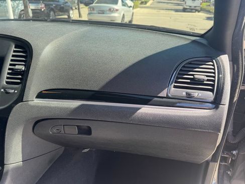Used 2021 Chrysler 300 S RWD image 29