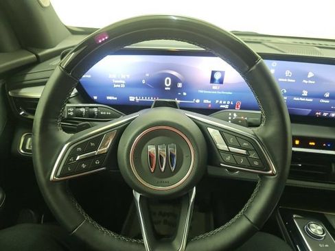 Used 2025 Buick Enclave Avenir w/ Super Cruise Package AWD/4WD image 12