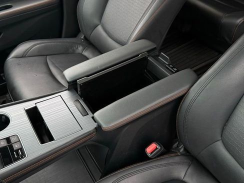 Used 2021 Toyota Sienna XSE image 29