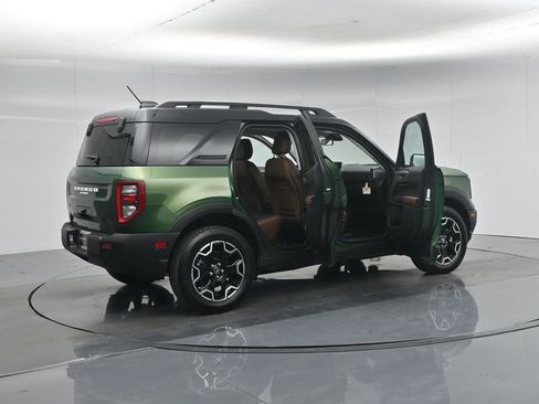 Used 2025 Ford Bronco Sport Outer Banks w/ Outer Banks Tech Package+ AWD/4WD image 6