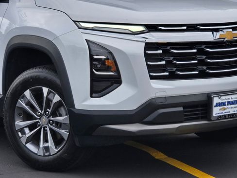 Certified 2025 Chevrolet Equinox LT FWD image 3