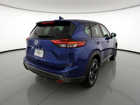 Used 2025 Nissan Rogue SV FWD image 9
