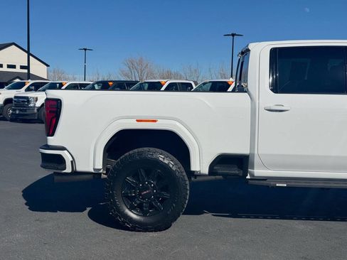 Used 2024 GMC Sierra 2500 AT4 w/ Technology Package image 6