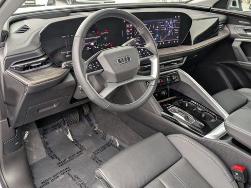 Used 2025 Audi Q5 Premium Plus w/ Premium Plus AWD/4WD image 15