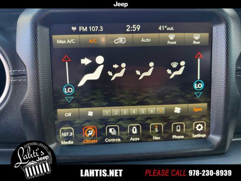 Used 2022 Jeep Wrangler Unlimited Sahara image 16