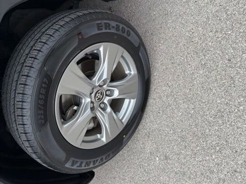 Used 2024 Toyota RAV4 XLE image 29