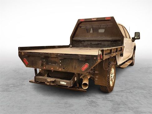 Used 2024 Chevrolet Silverado 2500 LT w/ Convenience Package image 10