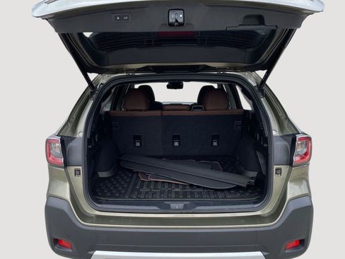 Used 2025 Subaru Outback Touring XT AWD/4WD image 27