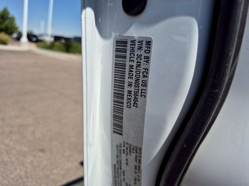 Used 2025 Jeep Compass Trailhawk AWD/4WD image 25