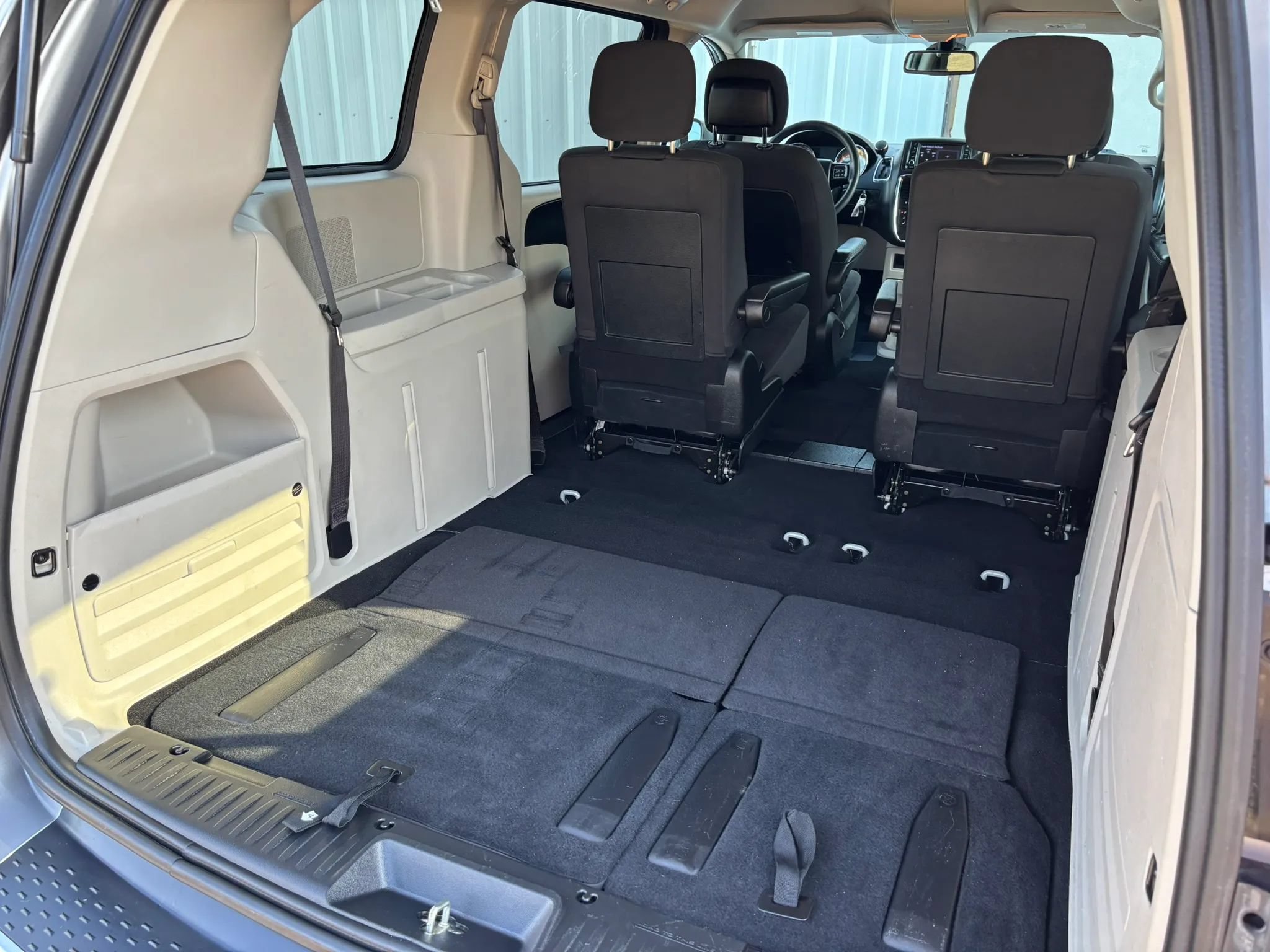 Used 2019 Dodge Grand Caravan SE w/ UConnect Hands-Free Group FWD image 60