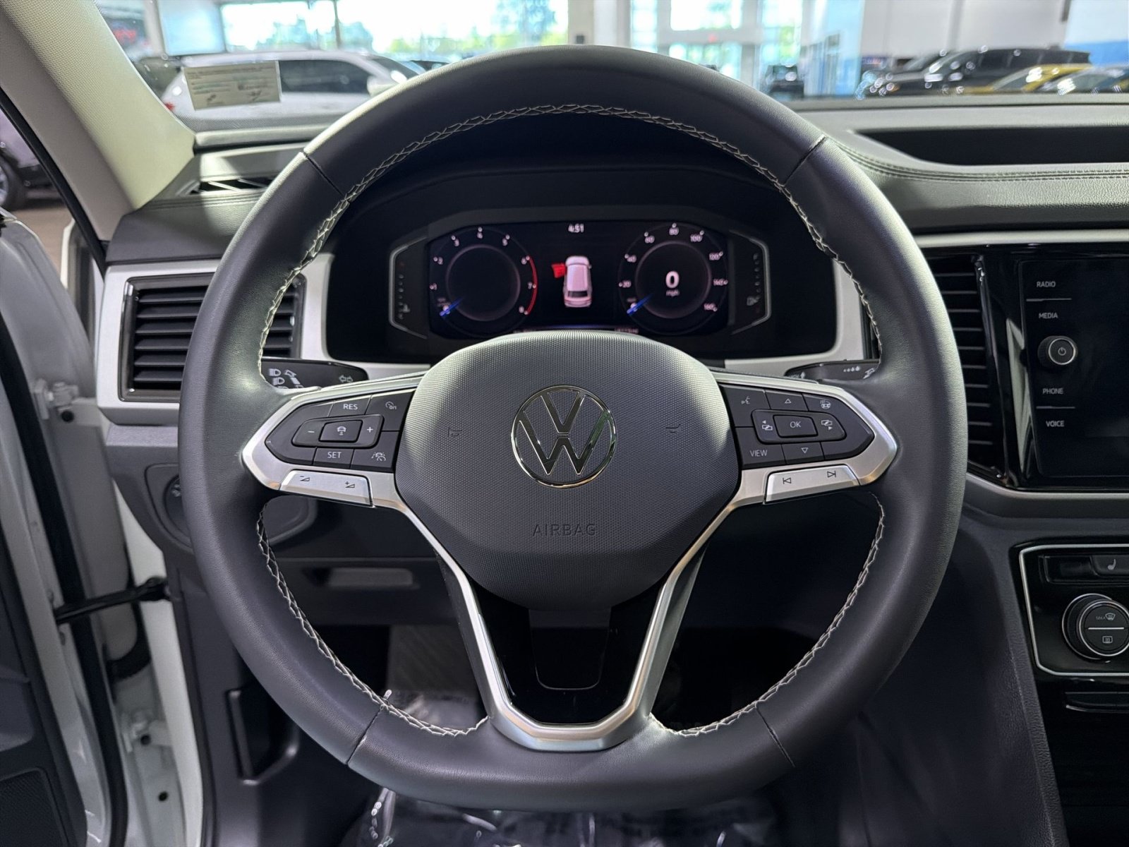 Used 2023 Volkswagen Atlas SEL AWD/4WD image 25