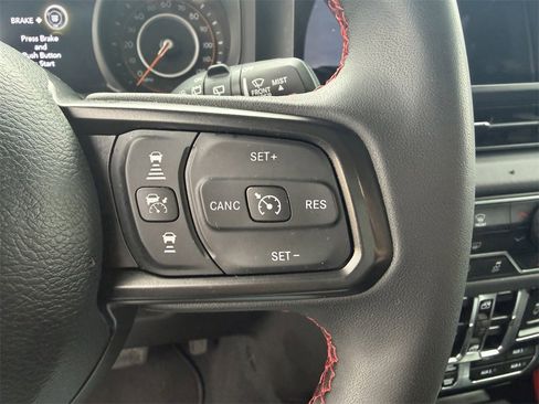 Used 2024 Jeep Wrangler Unlimited Rubicon image 15