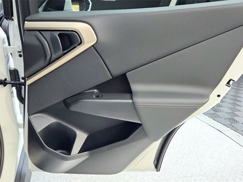 Used 2025 BMW X3 xDrive30i w/ Premium Package image 27