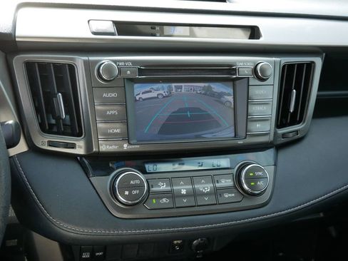 Used 2014 Toyota RAV4 XLE AWD/4WD image 19