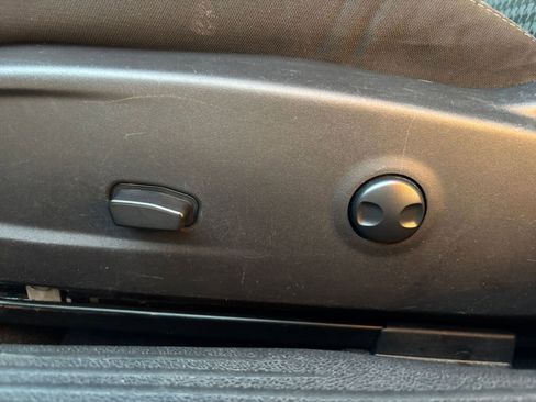 Used 2023 Dodge Challenger SXT image 23