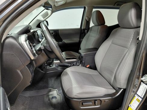 Used 2021 Toyota Tacoma SR5 image 3