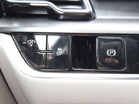 Used 2024 Kia Sportage EX FWD image 22