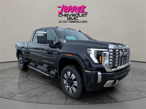 New 2026 GMC Sierra 2500 Denali w/ Denali Reserve Package image 7