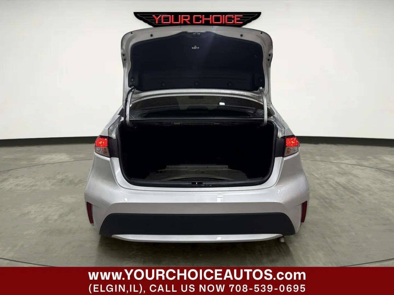 Used 2021 Toyota Corolla LE FWD image 5