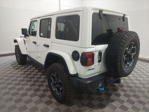 Used 2022 Jeep Wrangler Unlimited Rubicon 4xe w/ Cold Weather Group AWD/4WD image 2