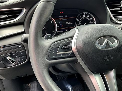 Used 2023 INFINITI QX50 Luxe FWD image 11