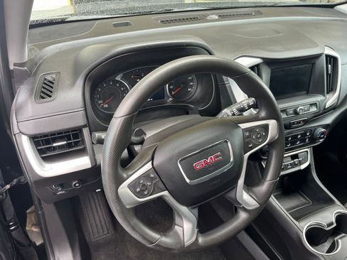 Used 2024 GMC Terrain SLE FWD image 34