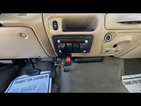 Used 2005 Ford Excursion Limited AWD/4WD image 23
