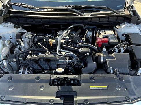 Used 2025 Nissan Altima 2.5 SV FWD image 30