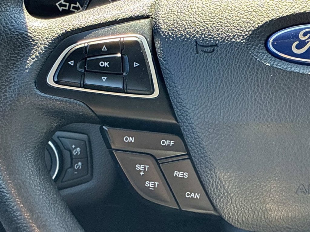 Used 2017 Ford Escape SE FWD image 23