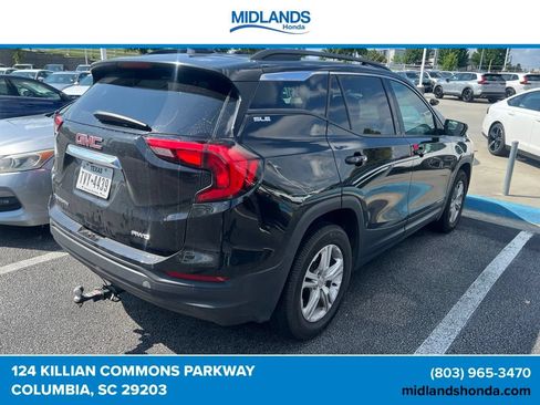 Used 2020 GMC Terrain SLE w/ Driver Convenience Package AWD/4WD image 3