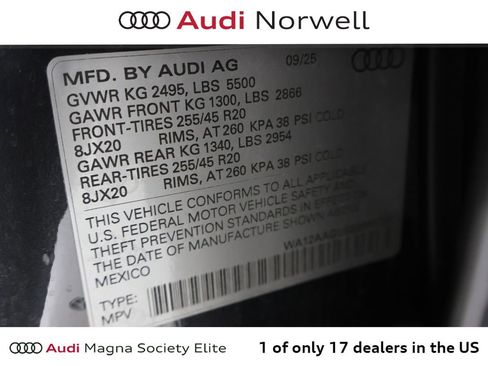 Used 2025 Audi Q5 Premium Plus AWD/4WD image 3