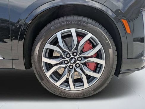Used 2023 Cadillac XT6 Sport AWD/4WD image 10