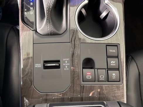 New 2026 Toyota Highlander Platinum image 30