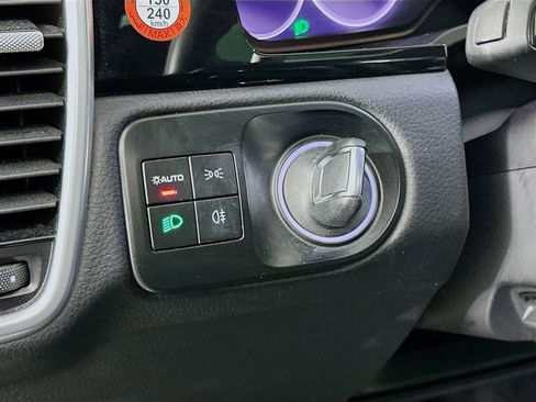 Used 2023 Porsche Cayenne AWD/4WD image 10