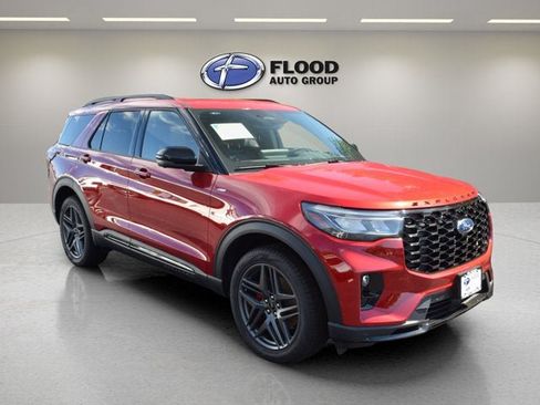 New 2026 Ford Explorer ST-Line w/ ST-Line Street Pack AWD/4WD image 1