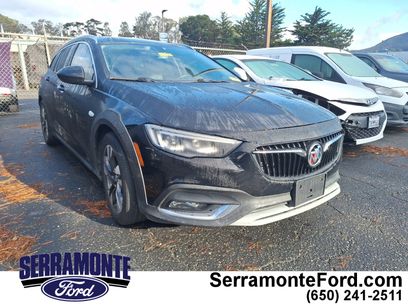Used 2018 Buick Regal Essence w/ Driver Confidence Package #1