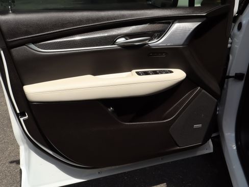 Used 2023 Cadillac XT5 Sportv w/ Technology Package image 20