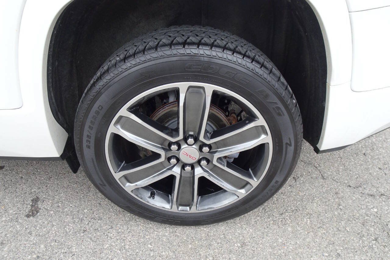 Used 2019 GMC Acadia Denali w/ Technology Package AWD/4WD image 11