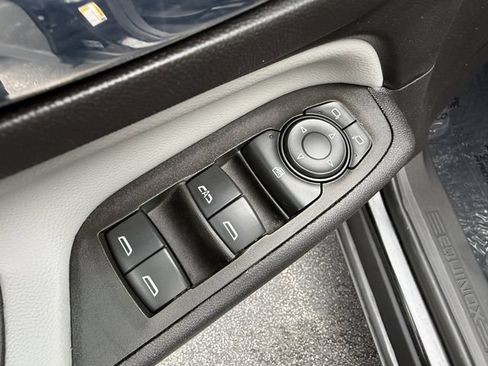 Used 2024 Chevrolet Equinox LS FWD image 14