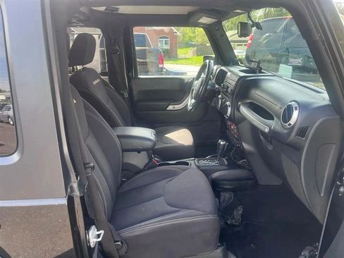 Used 2013 Jeep Wrangler Sahara w/ Connectivity Group image 18