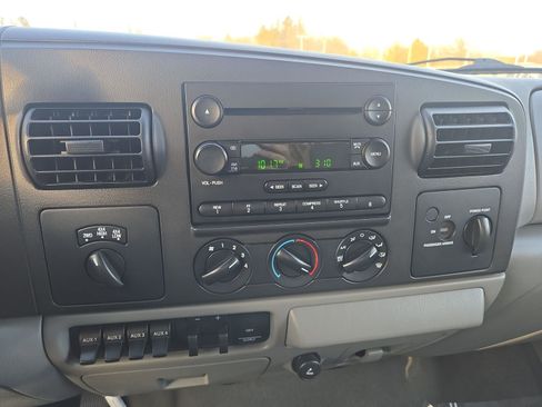 Used 2006 Ford F250 XL image 15