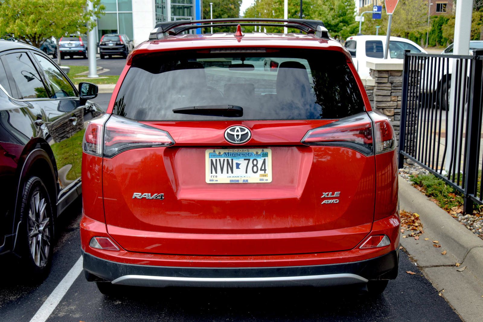 Used 2016 Toyota RAV4 XLE AWD/4WD image 17