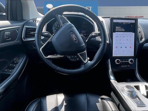 Used 2022 Ford Edge Titanium w/ Equipment Group 301A AWD/4WD image 8