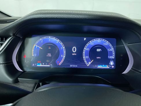 Used 2024 Jeep Grand Cherokee Limited image 23