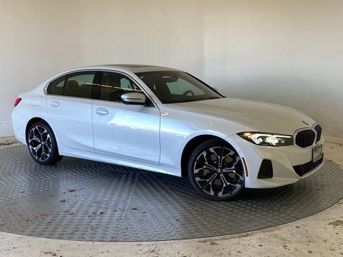 Used 2025 BMW 330i xDrive Sedan w/ Convenience Package image 6